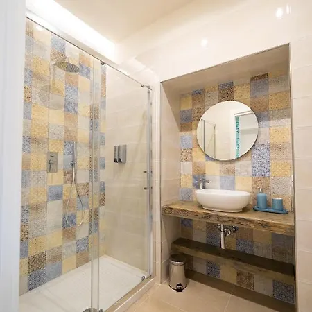 Numisia Oda ve Kahvaltı Terracina